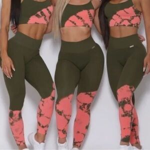 Bombshell tie dye leggings